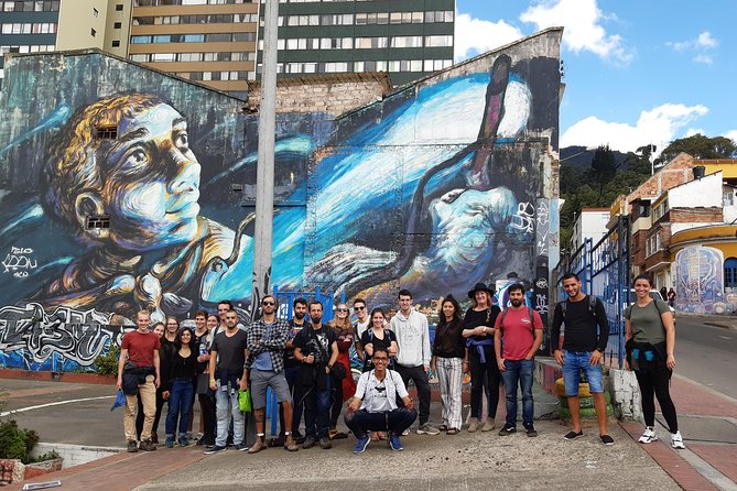 Graffiti Tour in La Candelaria Bogotá - Reading the murals in Barrio La Candelaria