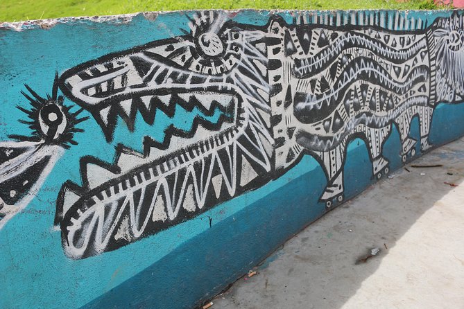 Graffiti Tour in La Candelaria Bogotá - Weather, walking, and group comfort