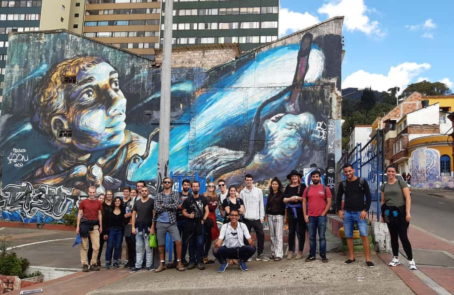 Graffiti Tour in La Candelaria Bogotá with Transportation - Journalists Park and the final stop at Café Herencia