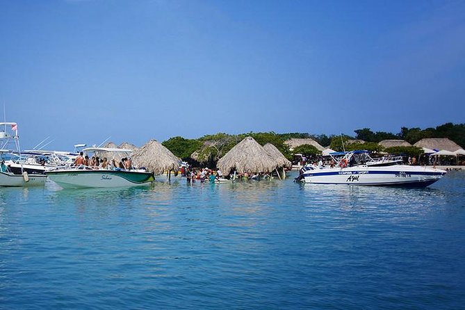 Great Tours Rosario Island, Blue Beach, Cholon And White Beach - The day at a glance