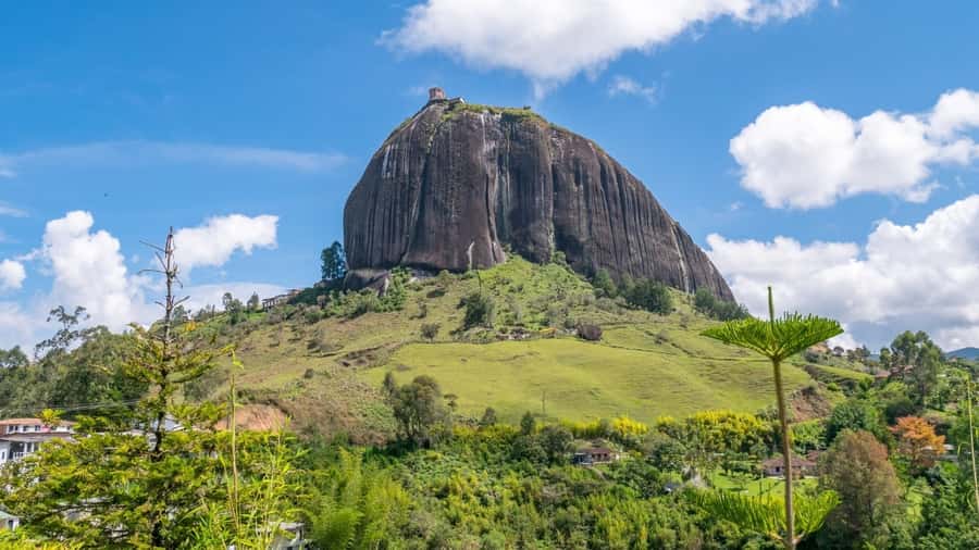 Guatape and El Peñol Rock Tour: Private or Shared - Transport, timing, and comfort