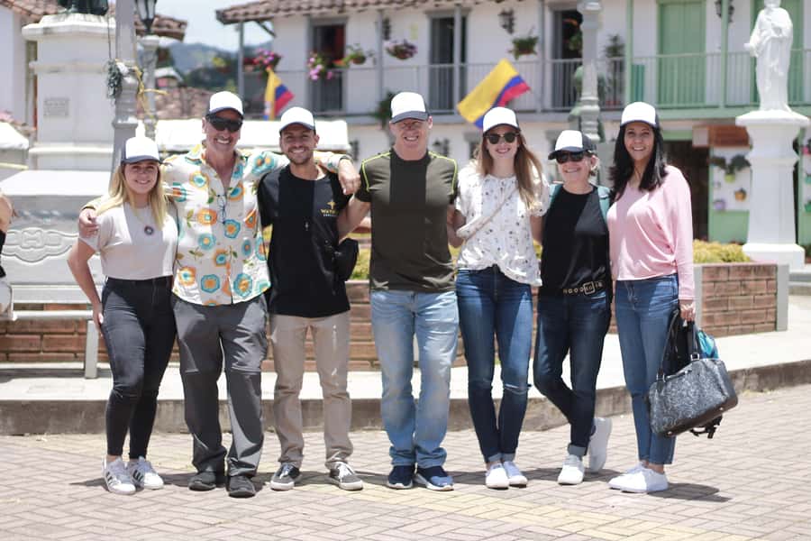 Guatapé: Day trip with Transport, Food & Boat - Why this Guatapé day trip works well from Medellín