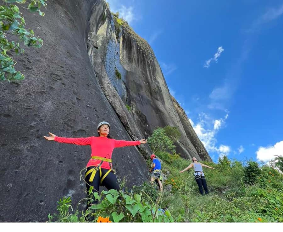 Guatapé: Iconic rock climbing for beginners and experts. - Why Climb El Peñol Instead of Only Looking at It?