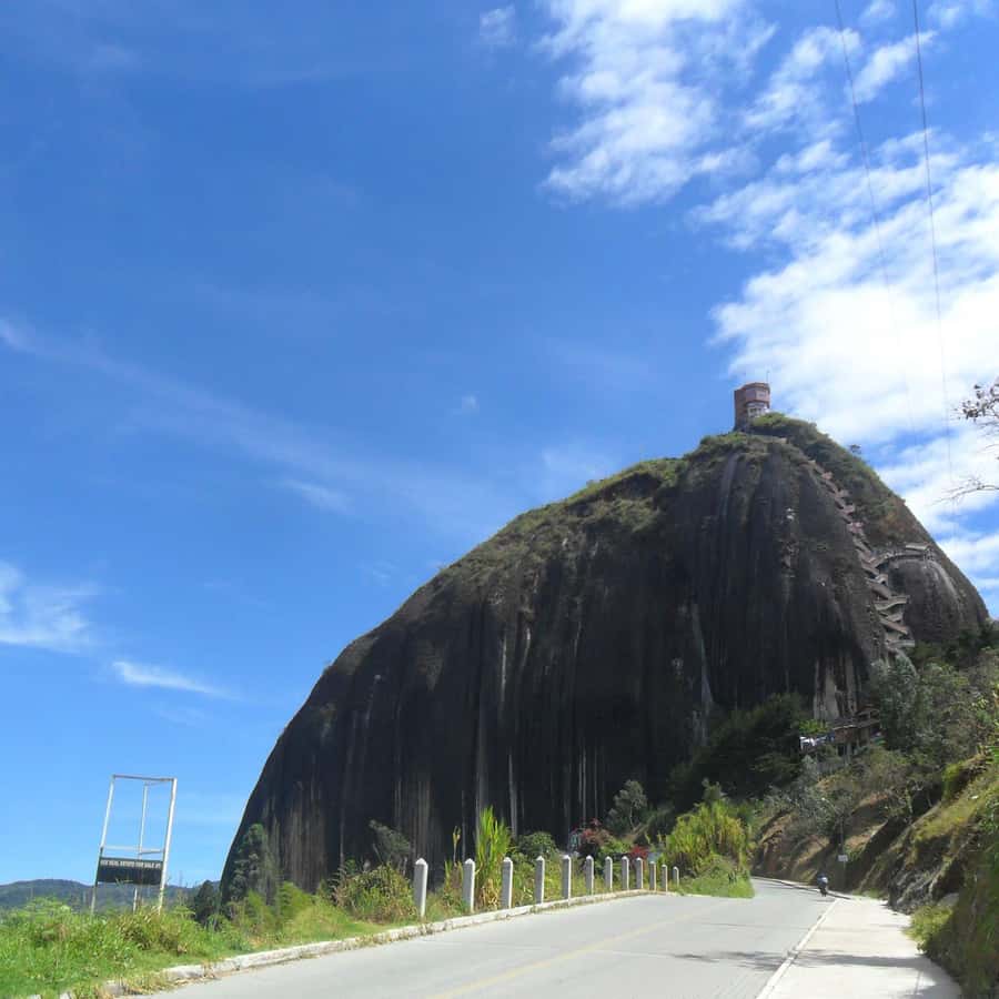 Guatapé & Peñol Rock Day Group Tour - Why this $40 day trip works well from Medellín