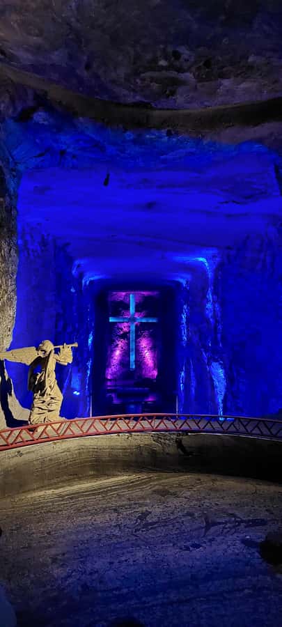 Guatavita Lagoon + Casa loca + Pueblo+ Salt Cathedral - Key Details Before You Book