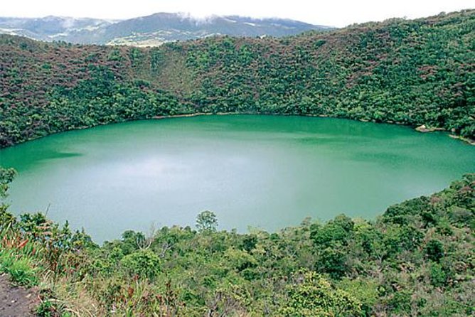 Guatavita Lagoon Half-Day Trip from Bogota - Walking into the reserve and toward the sacred water
