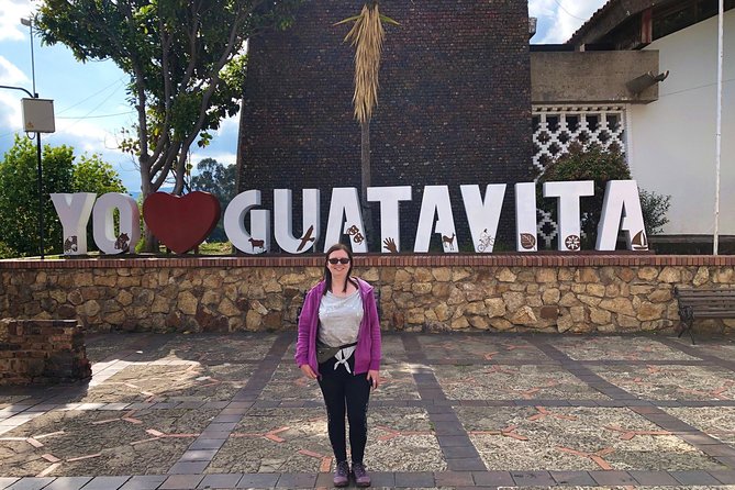 Guatavita Lake - the Legend of “El Dorado” - Guatavita town brings food and crafts