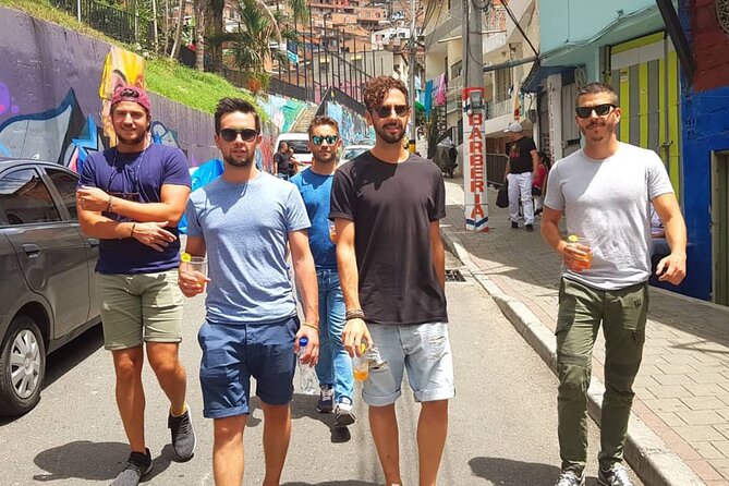 Guided Tour of Comuna 13 Medellín with Snacks Included - Key points to know before you go