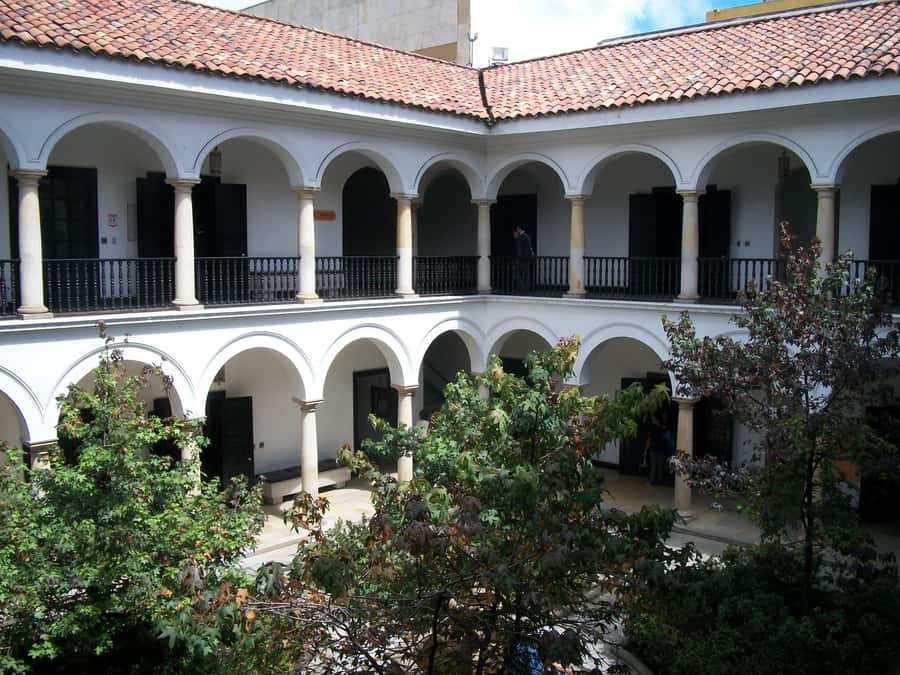 Guided Visit to Botero Museum in Bogota - The 10:00 pickup and the ride into central Bogotá