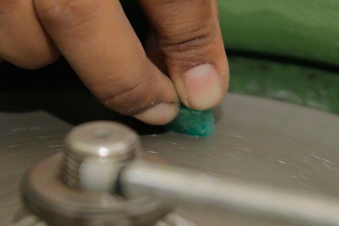 Hands‑On Colombian Emerald Polishing Experience - Key points before you book