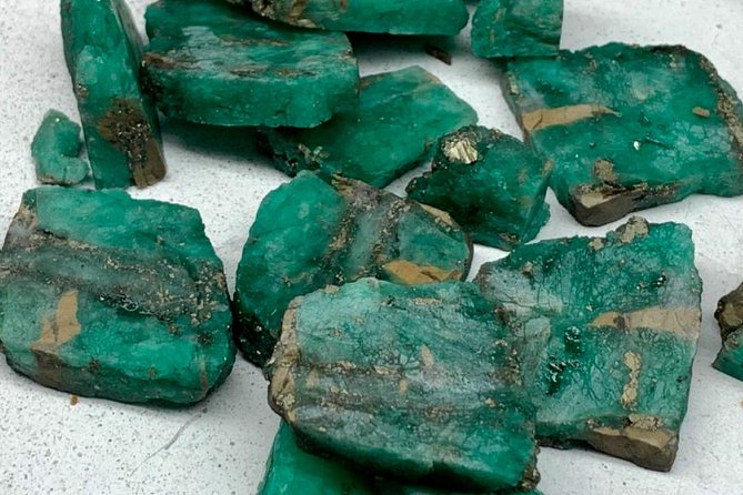 Hands‑On Colombian Emerald Polishing Experience - Pickup, group size, and practical planning