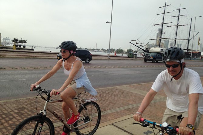 Historic and Movie Bike or Walking Tour - Coffee and film stories at Baluarte de San Francisco Javier