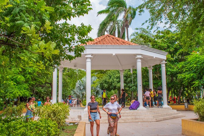 Historic Walking Tour of the Getsemani Neighborhood - Calle de San Juan, murals, and artwork for sale