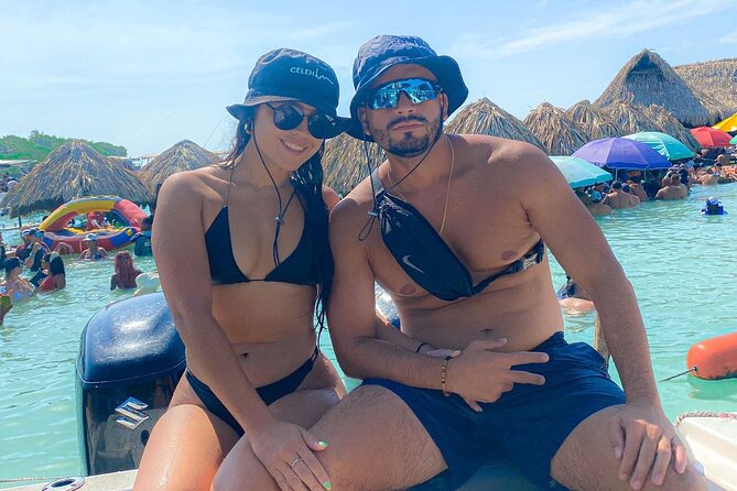 Holiday on the Island of Cholón - A quick swim at La Piscinita on Isla Grande
