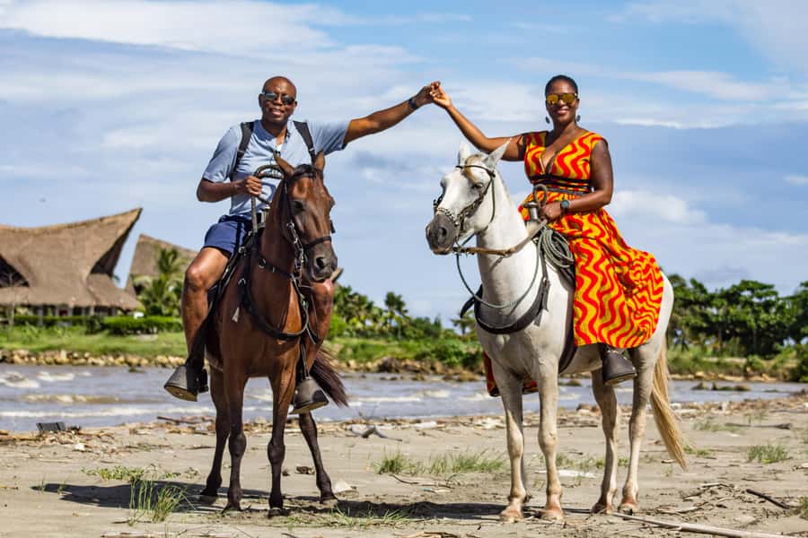 HORSE TOUR IN CARTAGENA BEACH - Leaving Cartagena for Manzanillo del Mar