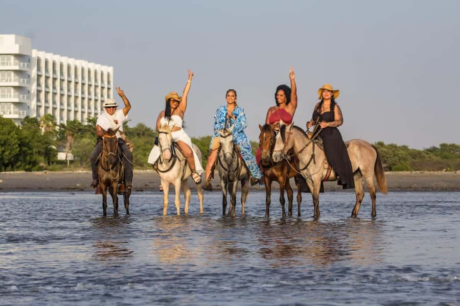 HORSE TOUR IN CARTAGENA BEACH - Is $43 a fair price?