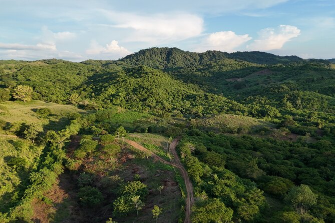 Horseback Ride Near Cartagena With Mountains, Wildlife and Forest - Breakfast beside the lake