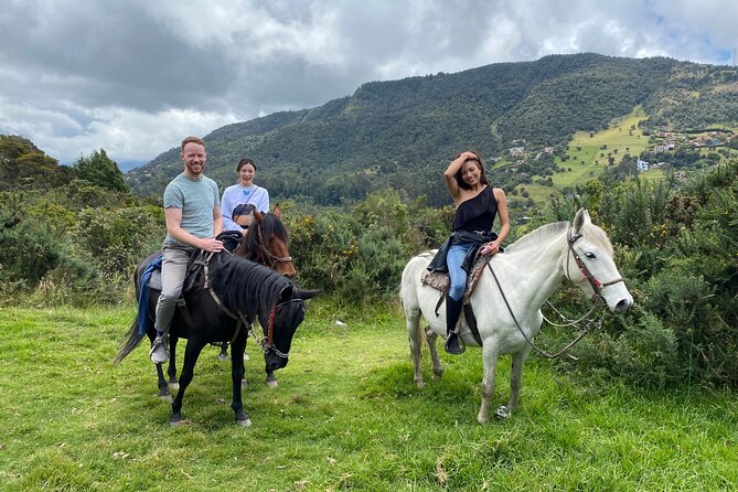 Horseback riding in the Eastern Hill - Returning for a canelazo and a casual meal