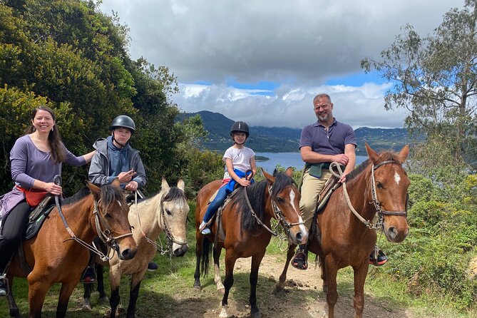 Horseback riding in the Eastern Hill - Two hours through Andean country
