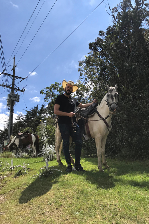 Horseback riding through the mountains of Medellín - What the $70 Price Covers