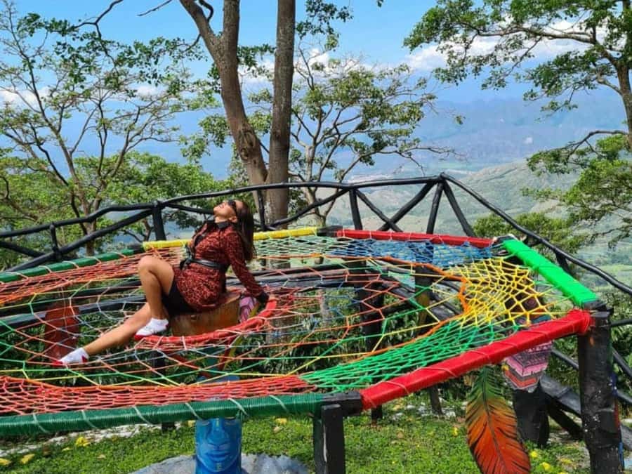 HUILA VIEWPOINTS MANO DEL GIGANTE - The 4x4 Ride to Mano del Gigante