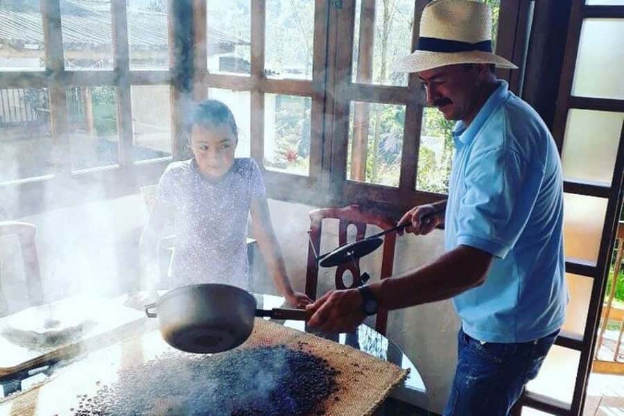 Jardín: Horseback Ride with Coffee Villa and Waterfall - Meeting Jardín in the main square