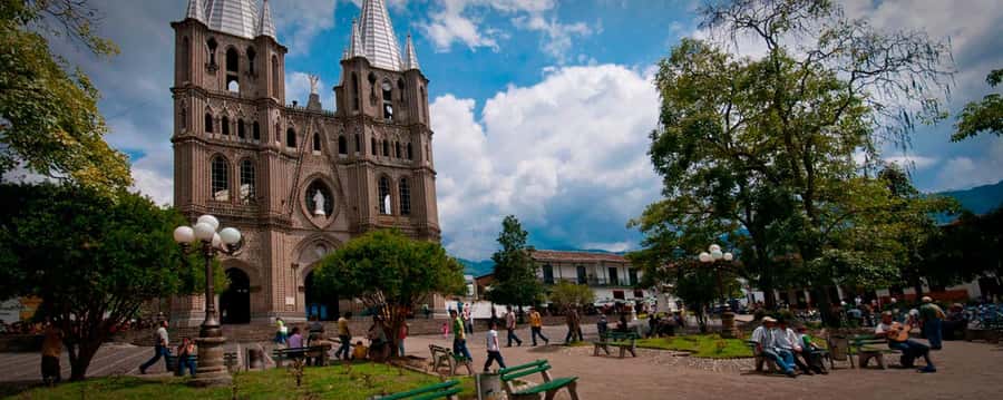 Jardín: Horseback Ride with Coffee Villa and Waterfall - Riding through the Andes to a waterfall