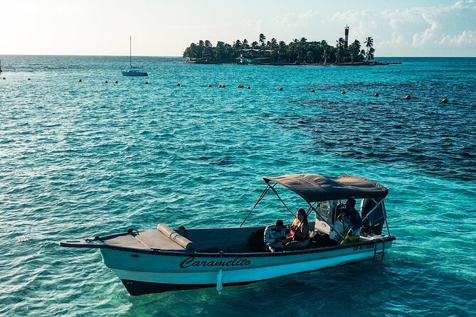 Johnny Kay and Aquarium Natural Full Day semi-private boat - Why this boat trip makes sense in San Andrés