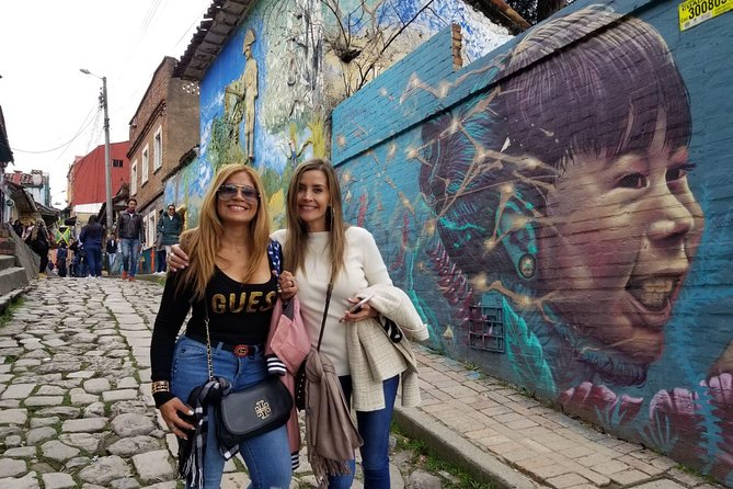 La Candelaria, Mount Monserrate and Museo del Oro in One Day in Bogota - A juice break at La Concordia Market