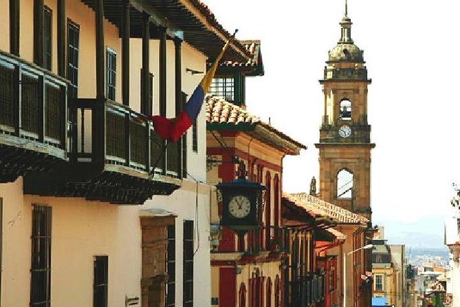La Candelaria Private Express Tour + 1 Museum (3 Hrs.) - Starting with Bogotá’s oldest district