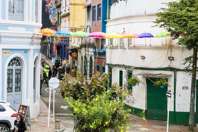 La Candelaria Private Tour Bogotá + Local Lunch + 2 Museums (6 Hrs.) - The value of a private vehicle and hotel pickup