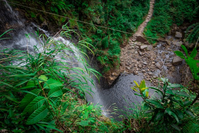 La Chorrera and Chiflon Waterfalls Private Hike Tour - Lunch adds a local note