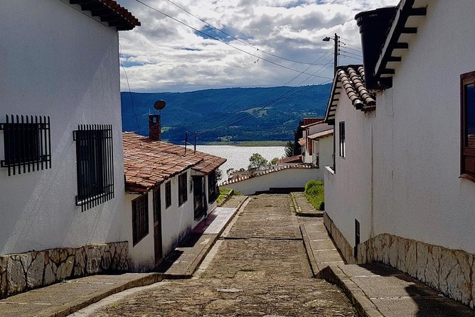 Lake Guatavita, Zipaquirá Salt Cathedral and Colonial Towns Tour - Walking Through Zipaquirá’s Historic Center