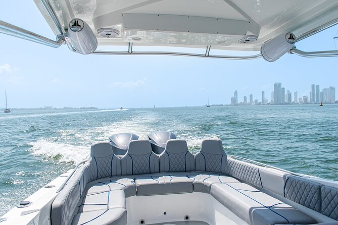 Large Boat Rental in Cartagena de Indias - Swimming and snorkeling stops