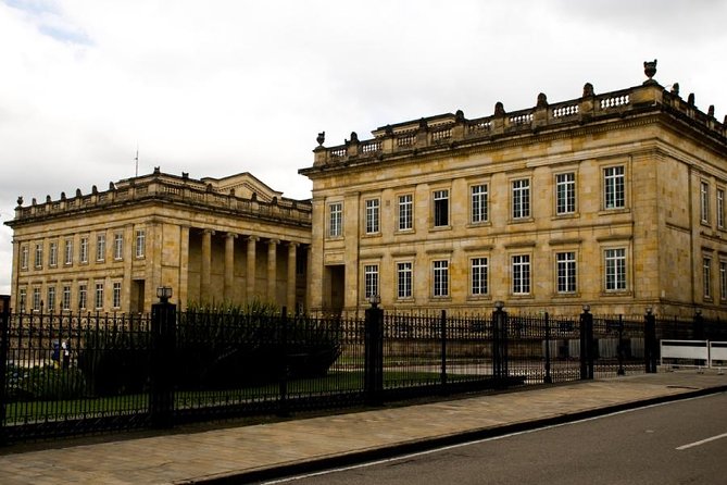 Layover Bogotá Private Tour + Transfer in & Out (4 Hrs.) - Practical details that affect your day