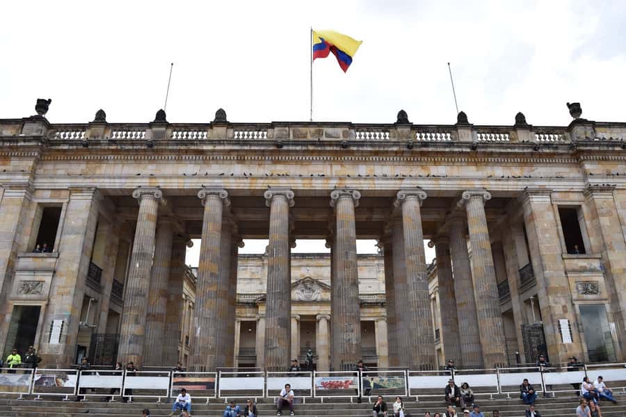 Layover City Tour or Conexion in Bogota - Walking La Candelaria and Simon Bolivar Square