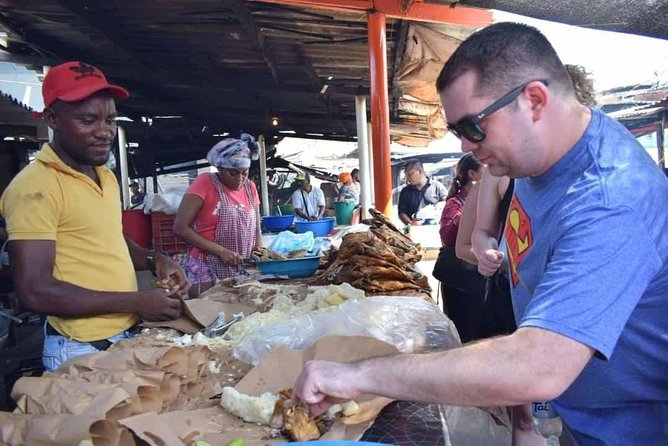 Local immersion in the Bazurto Market - Key points about the Bazurto Market visit