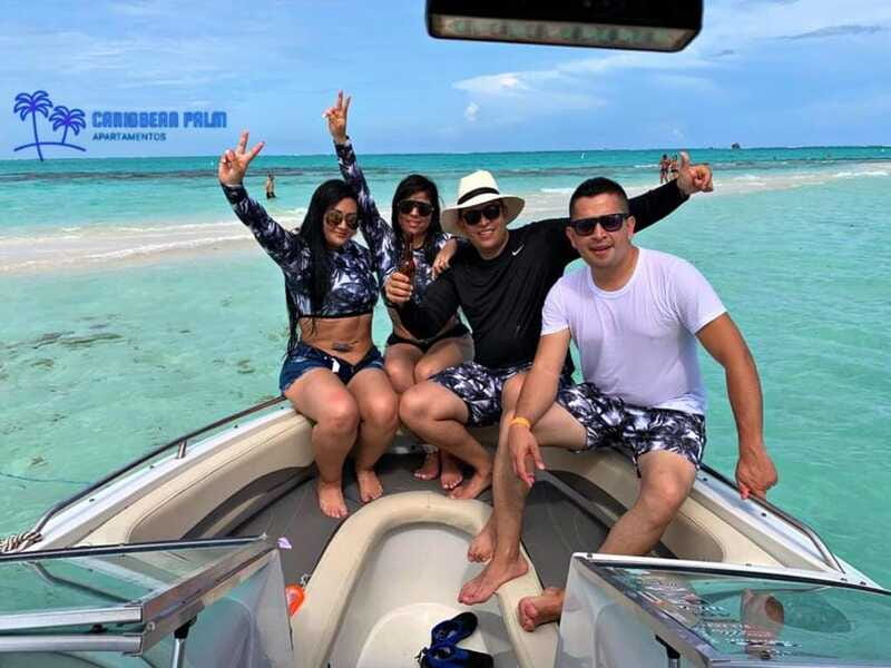Luxury private tour boat 6 in 1 - Rocky Cay, the lighthouse area, and the speedboat ride