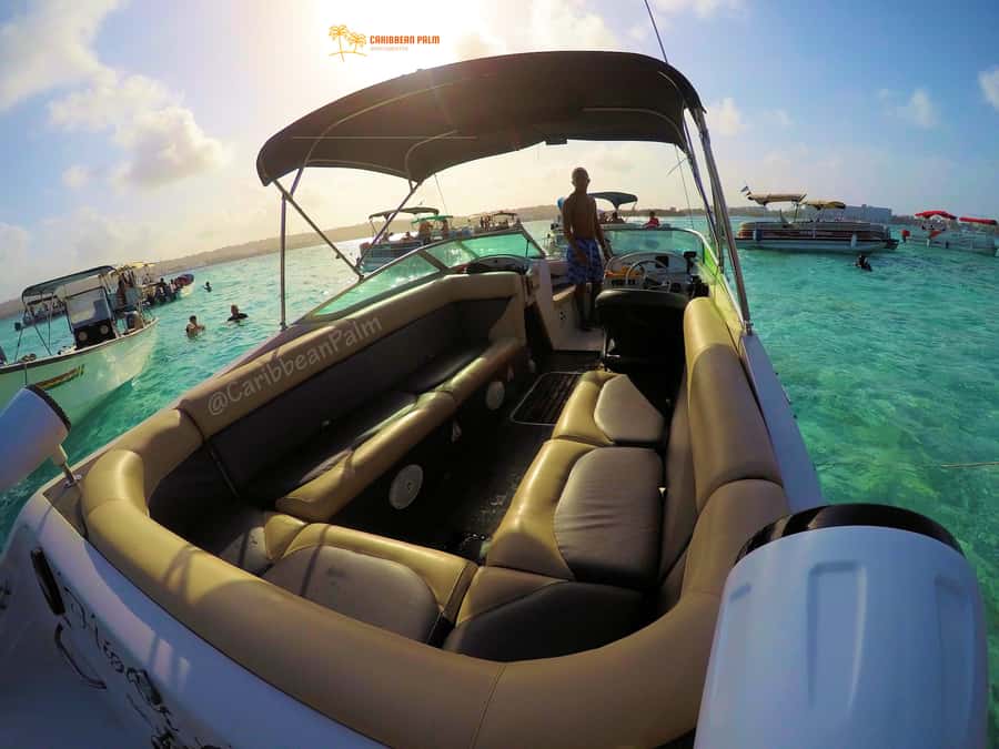 Luxury private tour boat 6 in 1 - Starting at the Police Dock