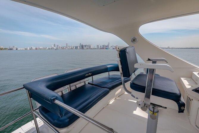 Luxury yacht rental in Cartagena de Indias Sea Ray 56' - Making the most of eight hours