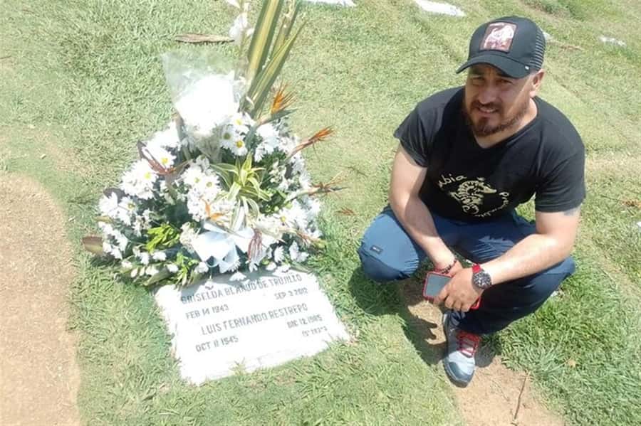 Medellín: 9h Full Day Pablo Escobar Tour - Envigado and the places tied to Escobar’s power