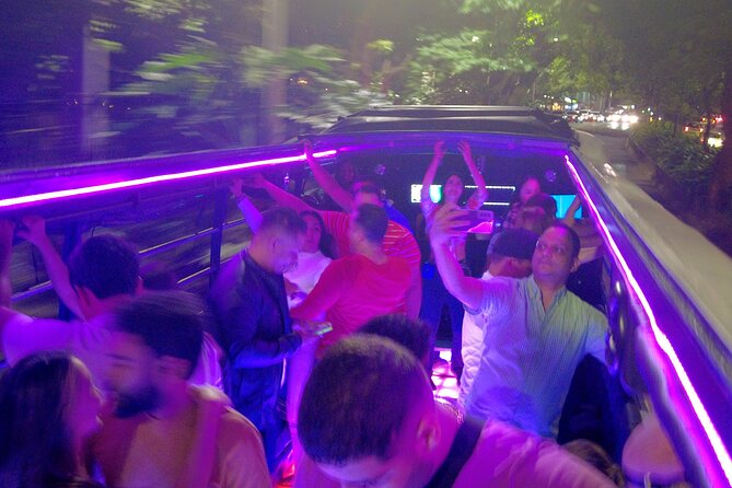 Medellin Beer Party Bus - Choosing between La 9 Mall and La 70