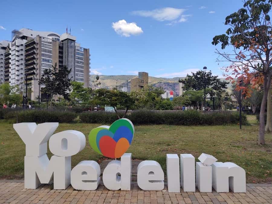 MEDELLIN: CITY TOUR MEDELLIN + GRAFFITOUR COMUNA 13 - Comuna 13 gives the tour its strongest sense of place
