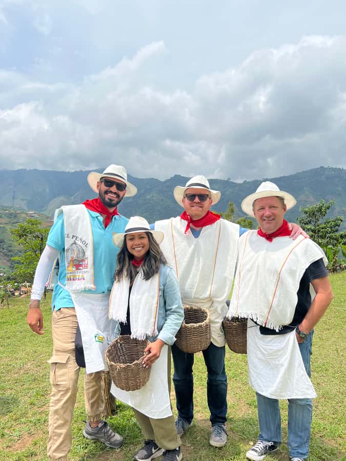 Medellín: Coffee Tour Experience at a Coffee Farm - From Medellín to the Envigado plantation