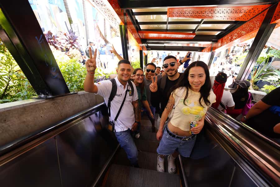 Medellín: Comuna 13 and Graffiti Guided Tour with a Local - A slower walk through lesser-known alleys