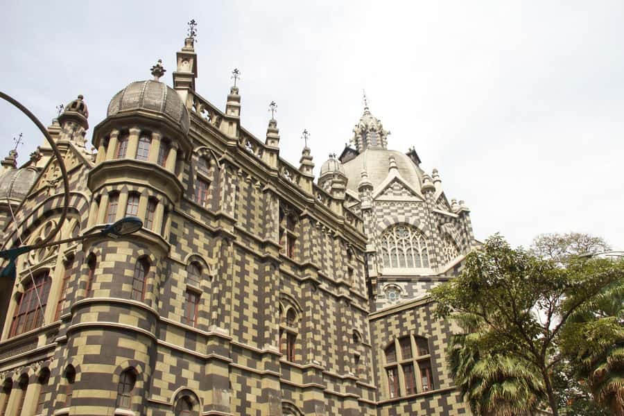 Medellín: Comuna 13, Cable Cars and Botero Statues Tour - Who will enjoy this tour most?