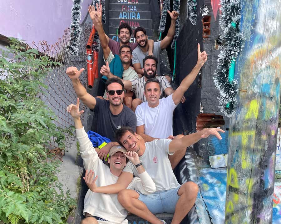 Medellín: Comuna 13 (Graffitour) Discover the Transformation - Linea 4 and the first street performance