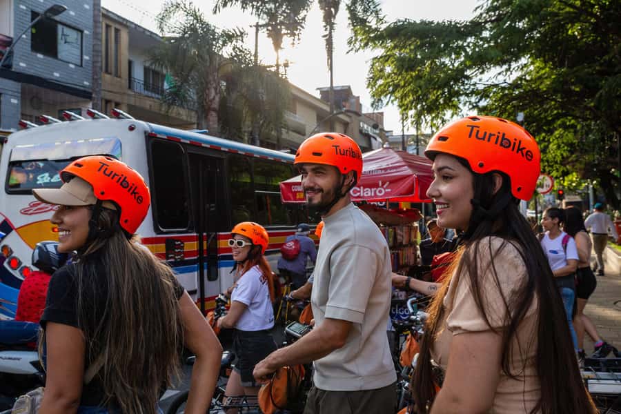 Medellín: E-bike and Foodie Tour - Key points at a glance