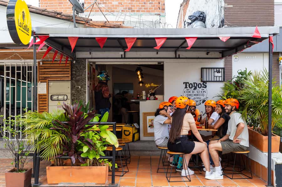 Medellín: E-bike and Foodie Tour - Food, tradition, and what you actually receive