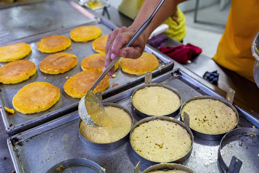 Medellín: E-bike and Foodie Tour - Starting at Turibike on an industrial street